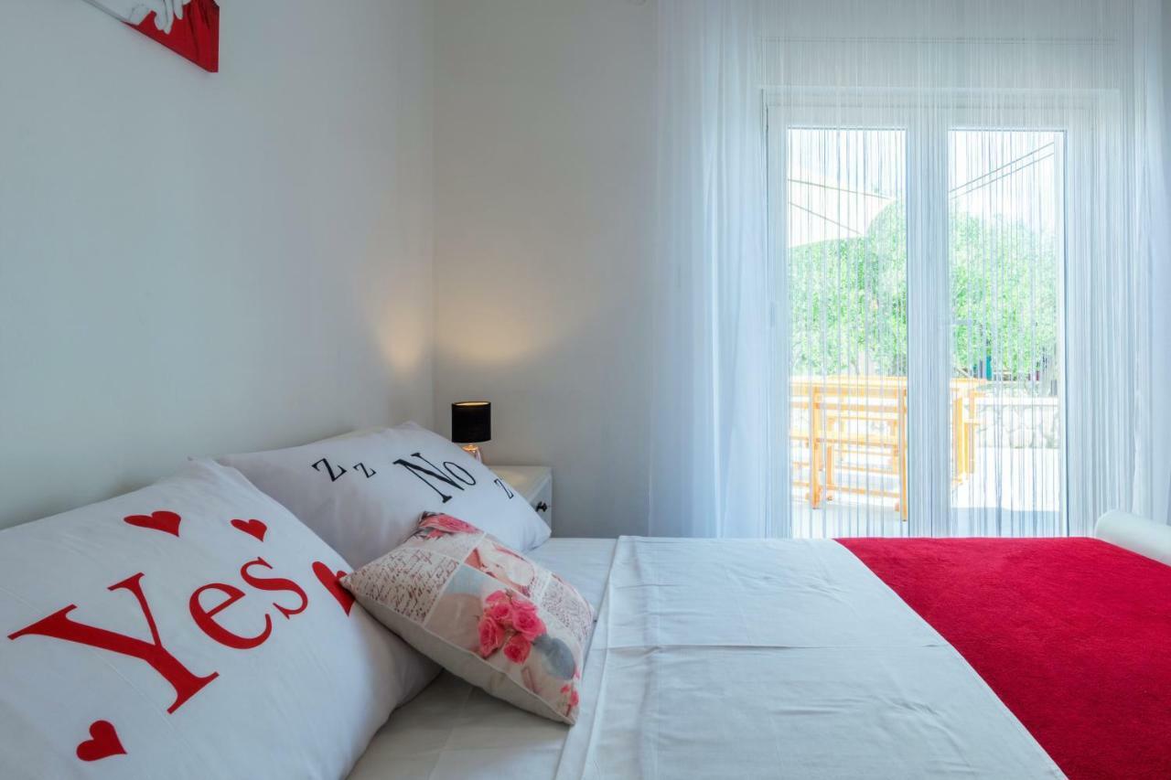 Vacation House Maslina Rupalj Exterior photo