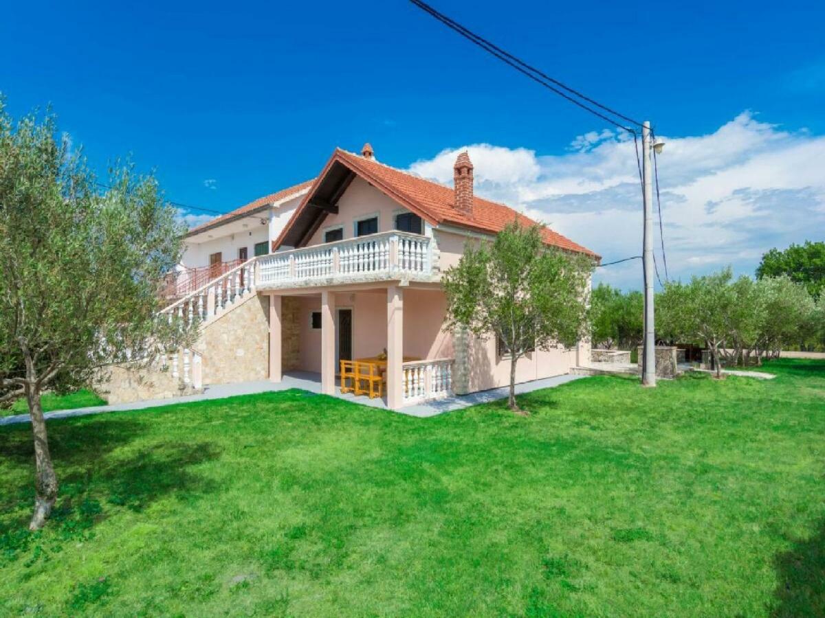 Vacation House Maslina Rupalj Exterior photo